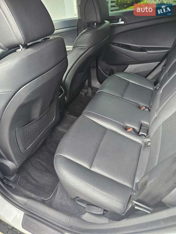 Внедорожник / Кроссовер Hyundai Tucson 2017 в Киеве