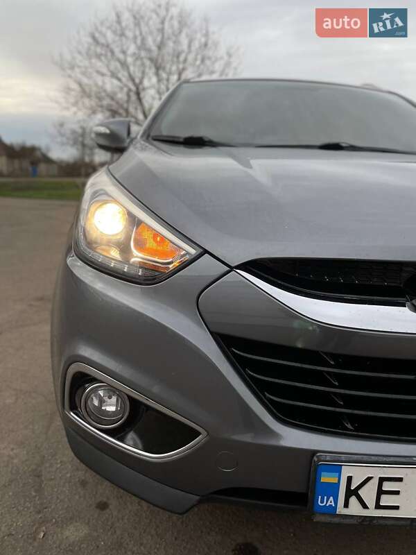 Внедорожник / Кроссовер Hyundai Tucson 2015 в Зеленодольской