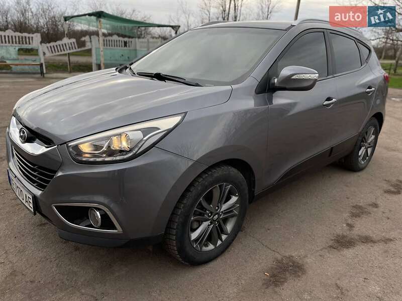 Внедорожник / Кроссовер Hyundai Tucson 2015 в Зеленодольской