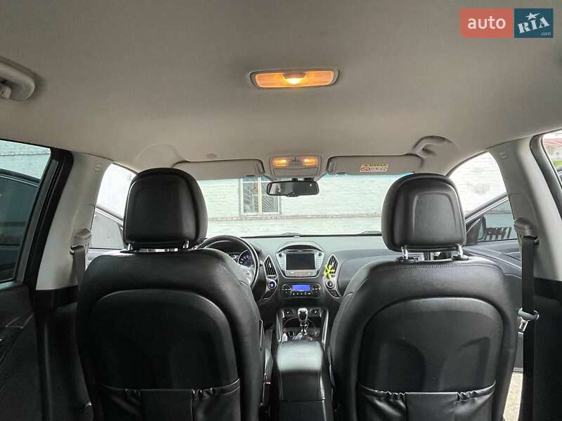 Внедорожник / Кроссовер Hyundai Tucson 2015 в Зеленодольской