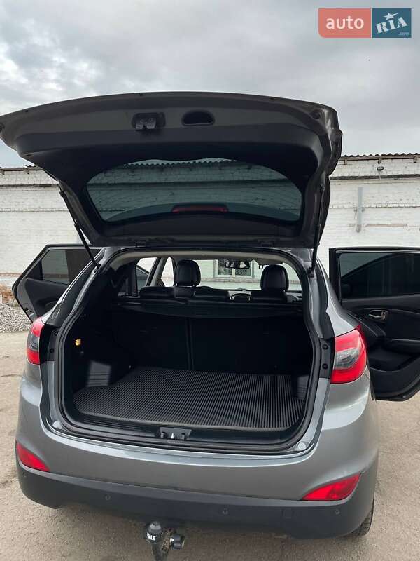 Внедорожник / Кроссовер Hyundai Tucson 2015 в Зеленодольской