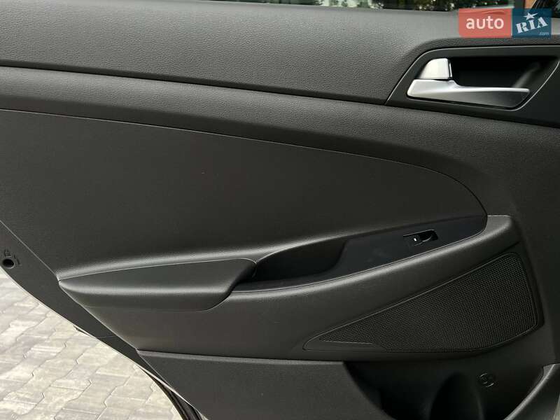 Внедорожник / Кроссовер Hyundai Tucson 2016 в Киеве