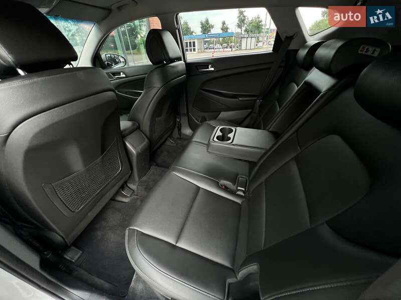 Внедорожник / Кроссовер Hyundai Tucson 2016 в Киеве