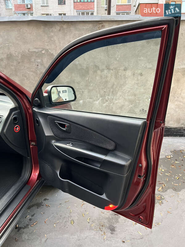 Внедорожник / Кроссовер Hyundai Tucson 2008 в Киеве фото 5 Внедорожник / Кроссовер Hyundai Tucson 2008 в Киеве