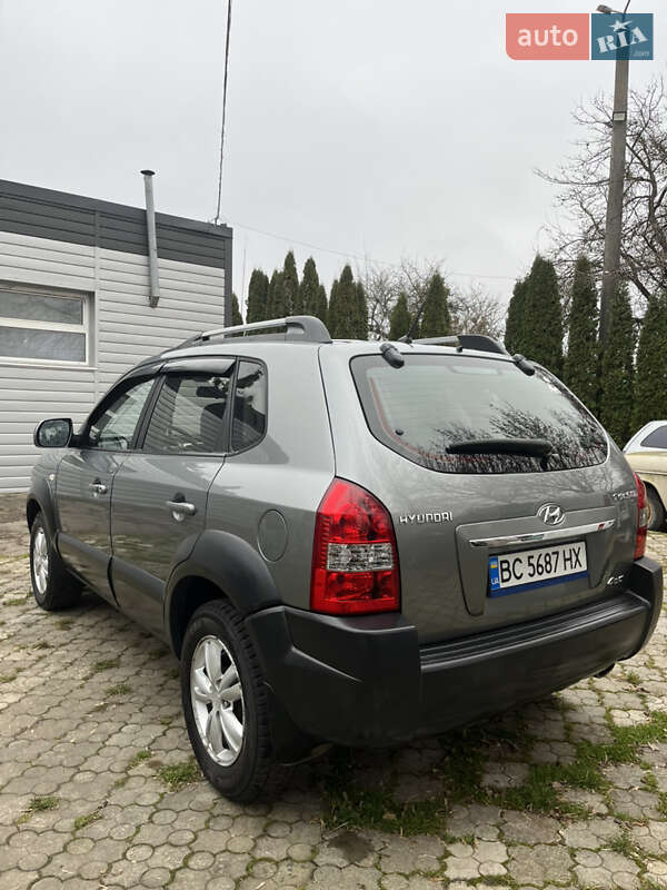 Внедорожник / Кроссовер Hyundai Tucson 2011 в Ровно