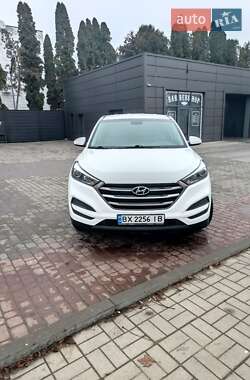 Внедорожник / Кроссовер Hyundai Tucson 2015 в Каменец-Подольском
