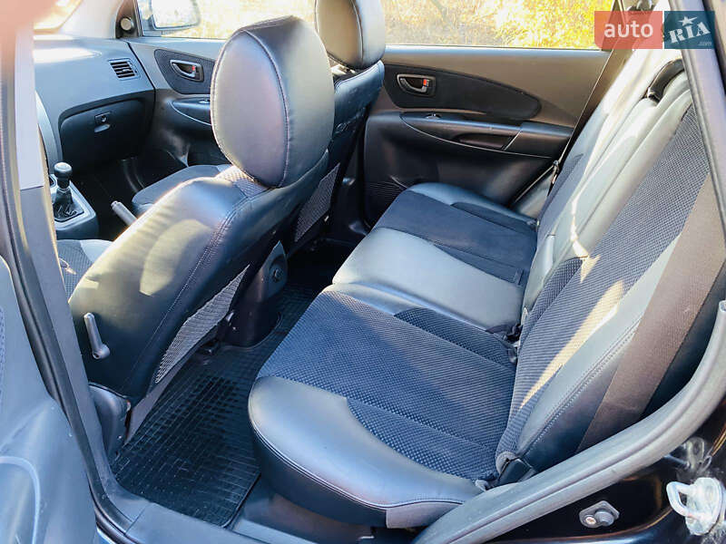 Внедорожник / Кроссовер Hyundai Tucson 2009 в Харькове