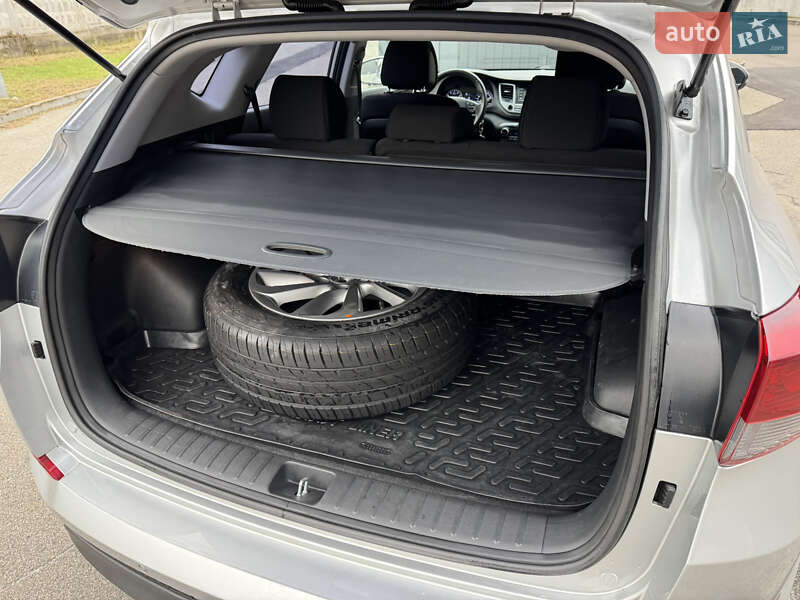 Внедорожник / Кроссовер Hyundai Tucson 2017 в Киеве