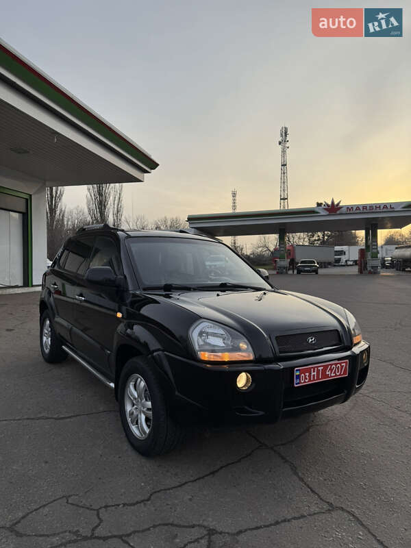 Позашляховик / Кросовер Hyundai Tucson 2008 в Харкові фото Позашляховик / Кросовер Hyundai Tucson 2008 в Харкові