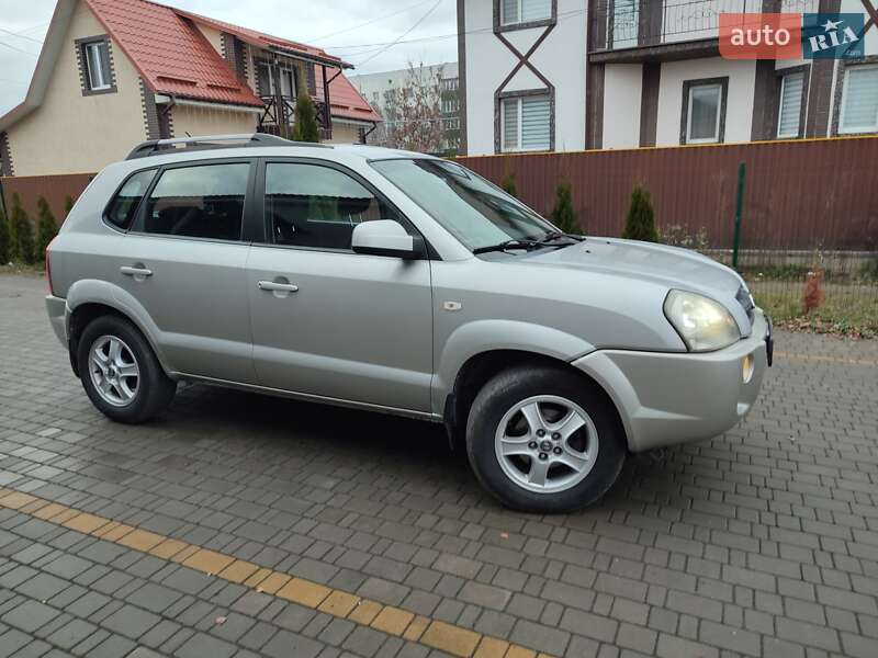 Внедорожник / Кроссовер Hyundai Tucson 2006 в Звягеле фото 11 Внедорожник / Кроссовер Hyundai Tucson 2006 в Звягеле