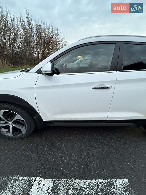 Внедорожник / Кроссовер Hyundai Tucson 2016 в Харькове