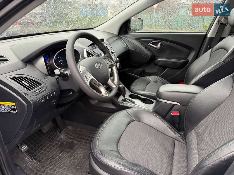 Позашляховик / Кросовер Hyundai Tucson 2012 в Полтаві