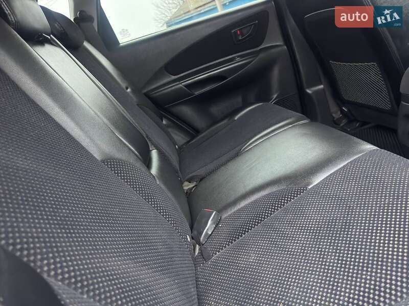 Позашляховик / Кросовер Hyundai Tucson 2011 в Охтирці