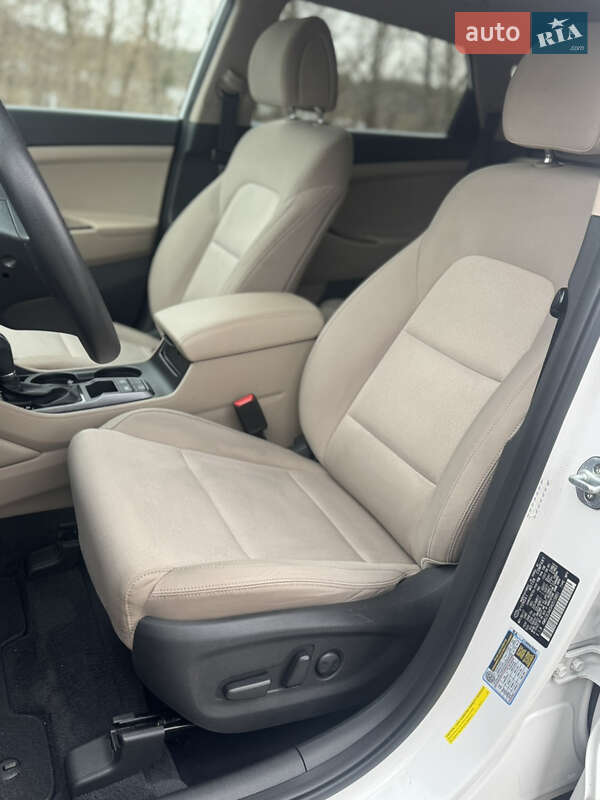 Позашляховик / Кросовер Hyundai Tucson 2017 в Києві