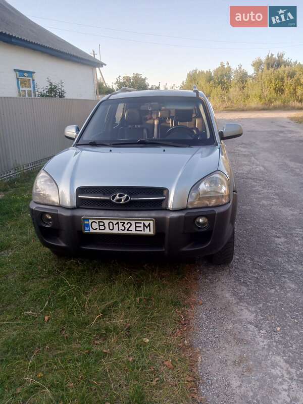 Внедорожник / Кроссовер Hyundai Tucson 2007 в Чернигове фото Внедорожник / Кроссовер Hyundai Tucson 2007 в Чернигове