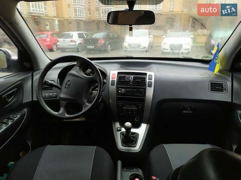 Внедорожник / Кроссовер Hyundai Tucson 2009 в Житомире