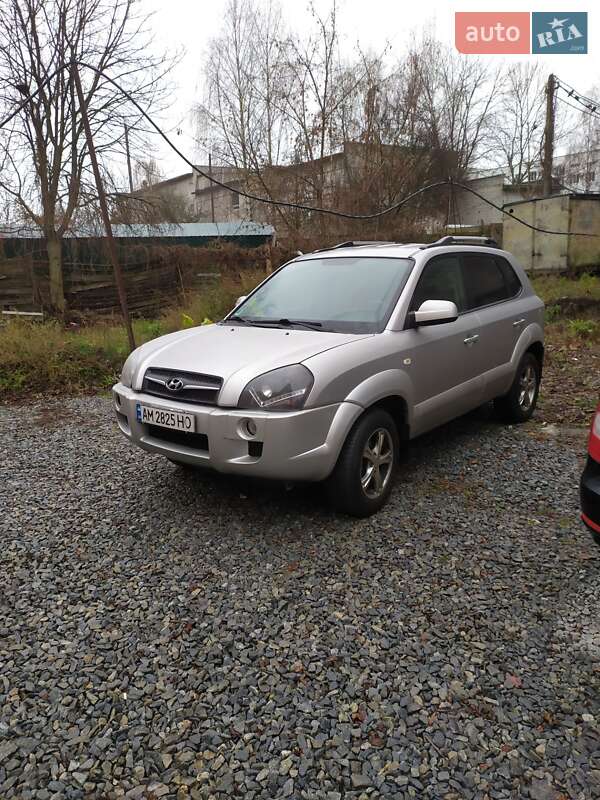 Внедорожник / Кроссовер Hyundai Tucson 2009 в Житомире