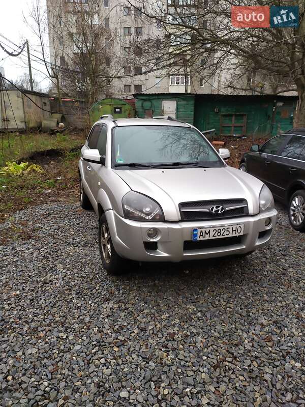 Внедорожник / Кроссовер Hyundai Tucson 2009 в Житомире