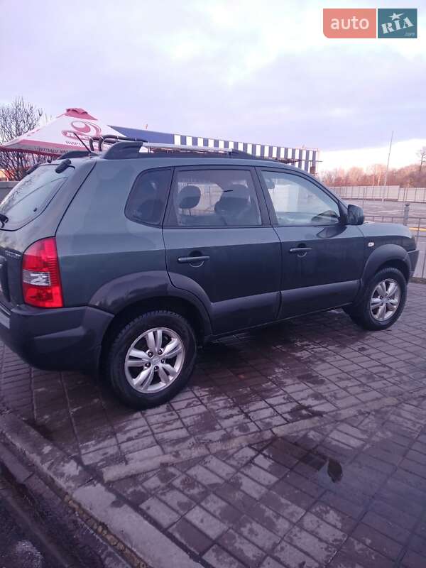 Позашляховик / Кросовер Hyundai Tucson 2011 в Сумах фото 11 Позашляховик / Кросовер Hyundai Tucson 2011 в Сумах
