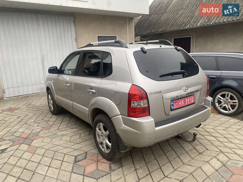 Позашляховик / Кросовер Hyundai Tucson 2010 в Луцьку фото 3 Позашляховик / Кросовер Hyundai Tucson 2010 в Луцьку