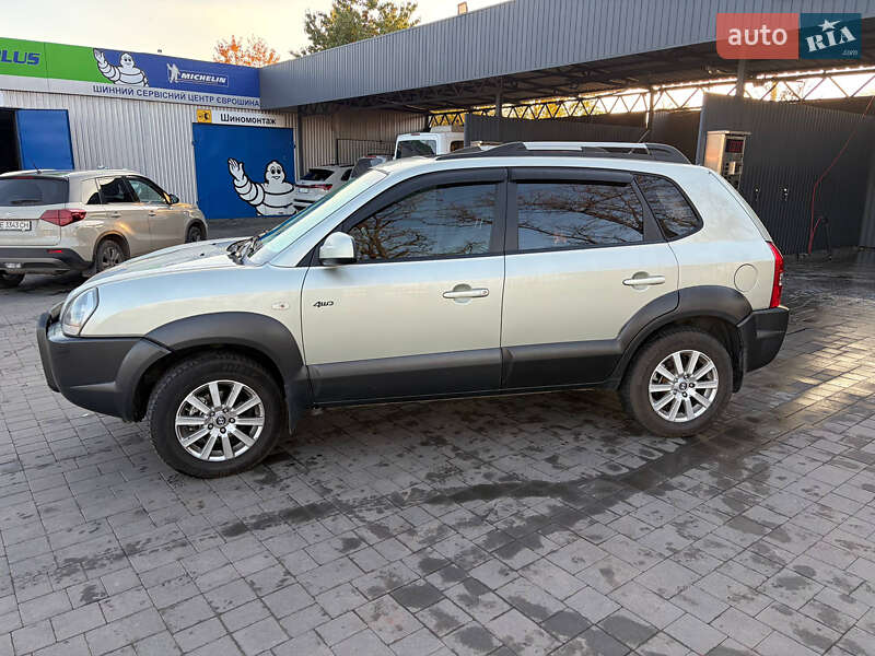 Позашляховик / Кросовер Hyundai Tucson 2006 в Кривому Розі фото 4 Позашляховик / Кросовер Hyundai Tucson 2006 в Кривому Розі