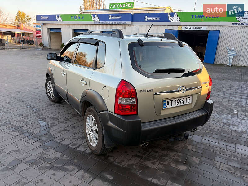 Позашляховик / Кросовер Hyundai Tucson 2006 в Кривому Розі фото 10 Позашляховик / Кросовер Hyundai Tucson 2006 в Кривому Розі