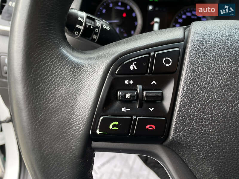 Позашляховик / Кросовер Hyundai Tucson 2017 в Одесі