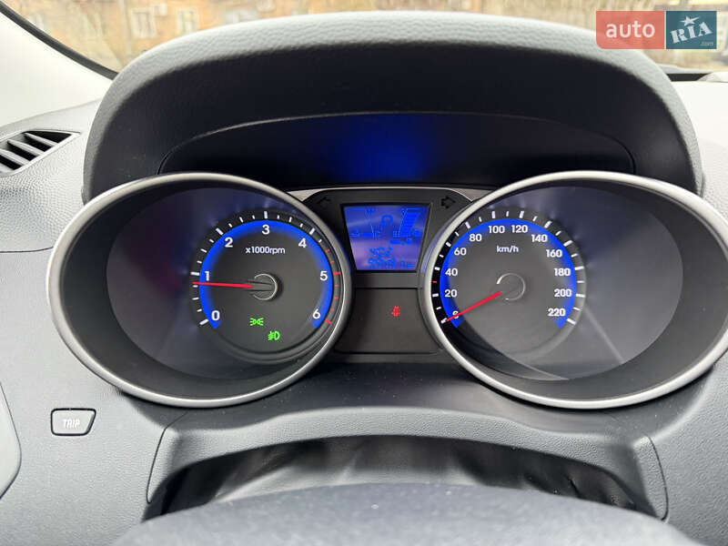 Позашляховик / Кросовер Hyundai Tucson 2014 в Одесі фото 22 Позашляховик / Кросовер Hyundai Tucson 2014 в Одесі