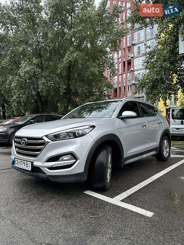Внедорожник / Кроссовер Hyundai Tucson 2016 в Киеве