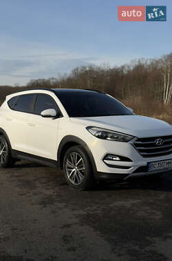 Позашляховик / Кросовер Hyundai Tucson 2016 в Трускавці