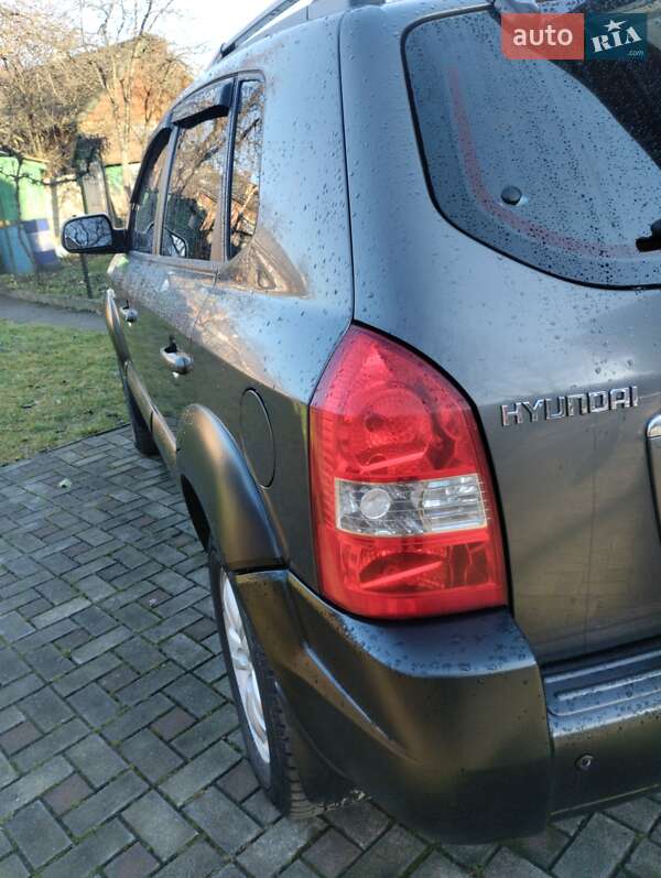 Позашляховик / Кросовер Hyundai Tucson 2008 в Вижниці