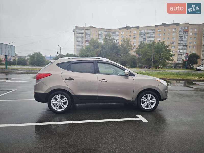 Внедорожник / Кроссовер Hyundai Tucson 2013 в Каменец-Подольском