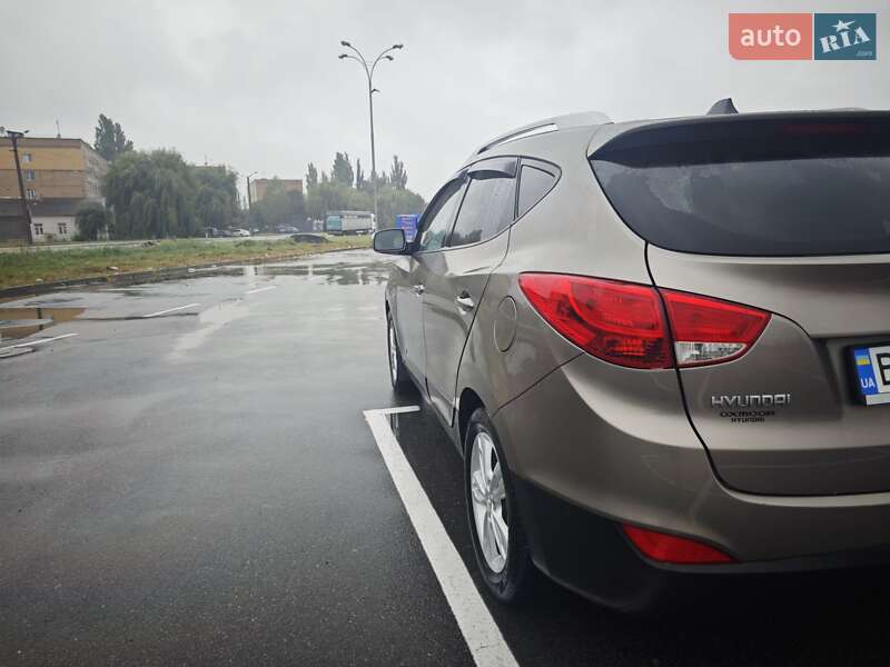 Внедорожник / Кроссовер Hyundai Tucson 2013 в Каменец-Подольском