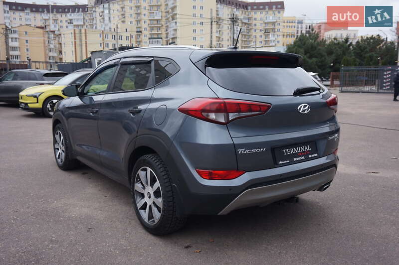 Позашляховик / Кросовер Hyundai Tucson 2015 в Одесі