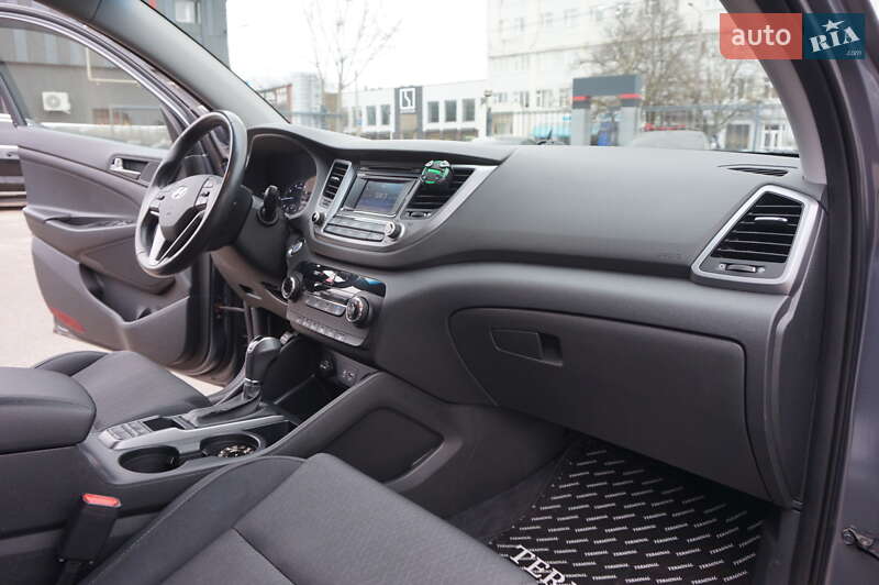 Позашляховик / Кросовер Hyundai Tucson 2015 в Одесі