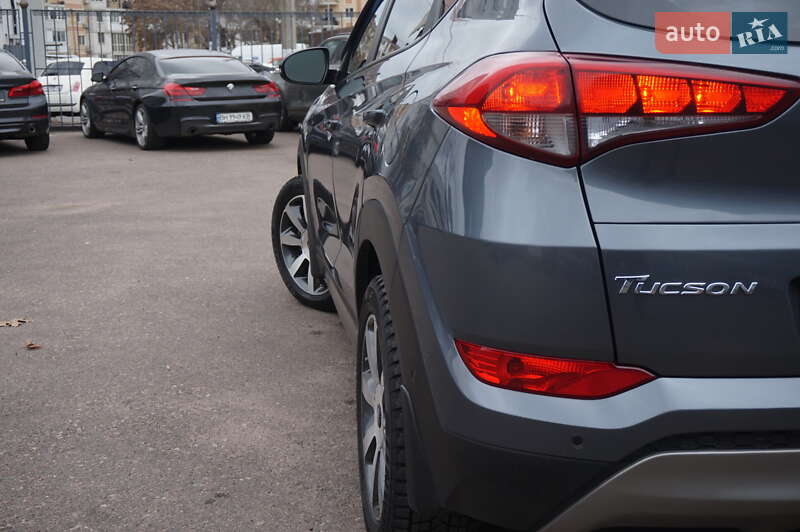 Позашляховик / Кросовер Hyundai Tucson 2015 в Одесі