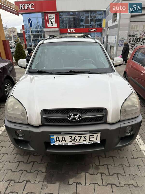 Позашляховик / Кросовер Hyundai Tucson 2007 в Києві
