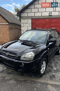 Внедорожник / Кроссовер Hyundai Tucson 2005 в Хороле