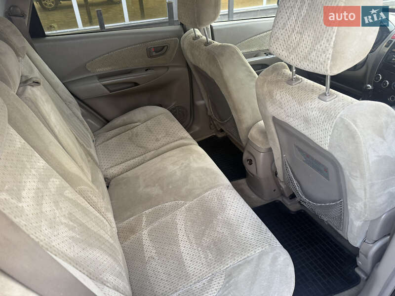 Позашляховик / Кросовер Hyundai Tucson 2004 в Тячеві