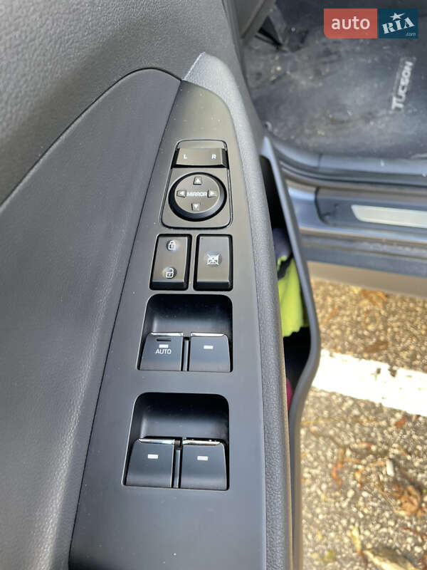Позашляховик / Кросовер Hyundai Tucson 2016 в Ізмаїлі фото 11 Позашляховик / Кросовер Hyundai Tucson 2016 в Ізмаїлі