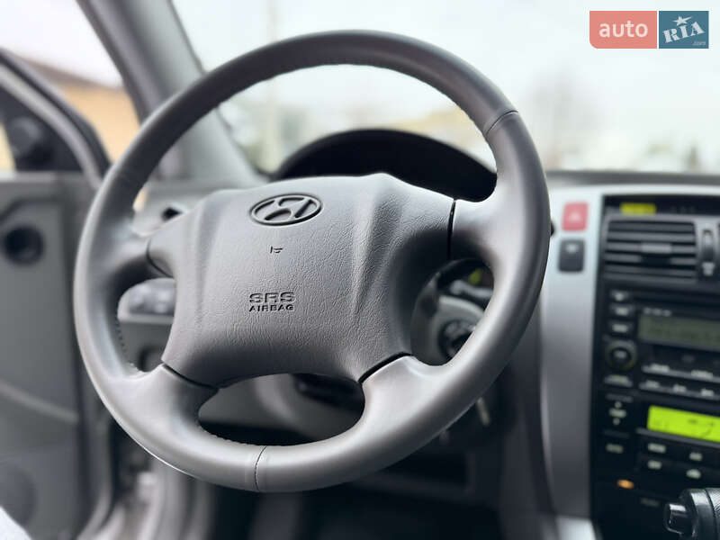 Позашляховик / Кросовер Hyundai Tucson 2006 в Києві