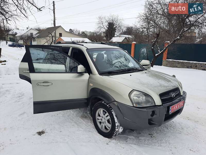 Позашляховик / Кросовер Hyundai Tucson 2006 в Полтаві