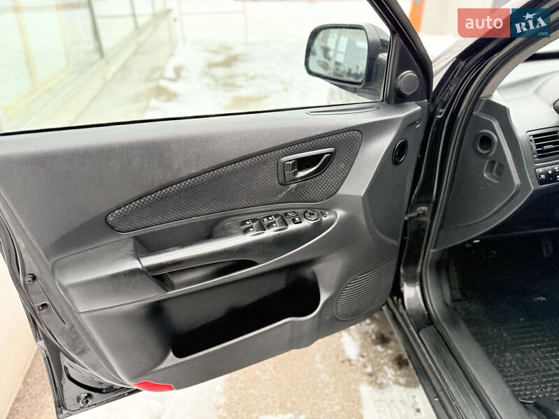 Внедорожник / Кроссовер Hyundai Tucson 2009 в Харькове