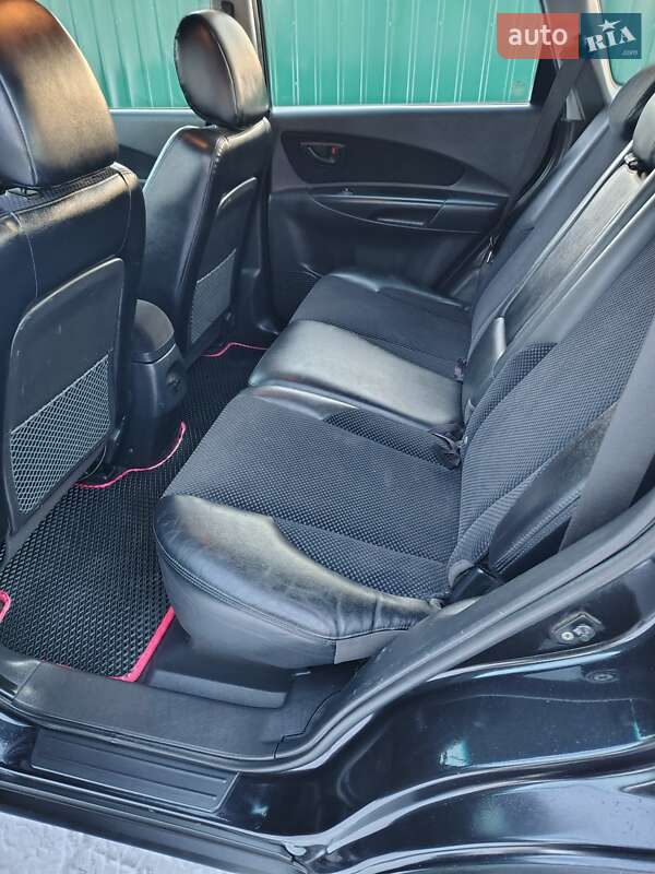 Внедорожник / Кроссовер Hyundai Tucson 2011 в Лебедине