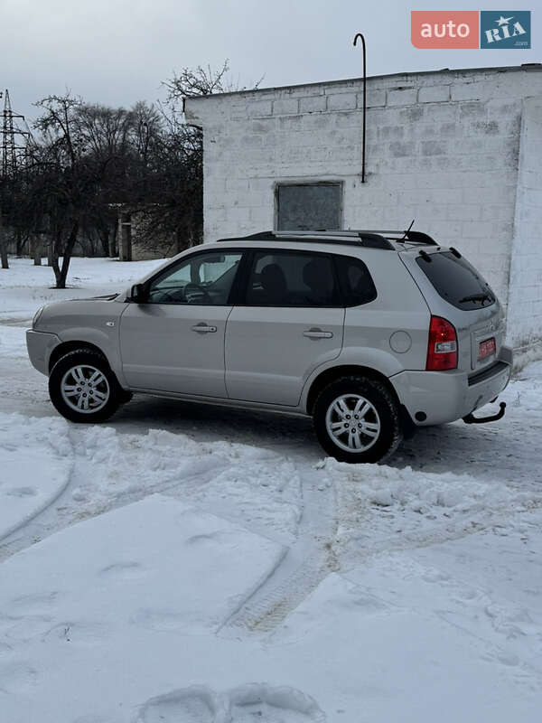 Позашляховик / Кросовер Hyundai Tucson 2009 в Слобожанському фото 12 Позашляховик / Кросовер Hyundai Tucson 2009 в Слобожанському
