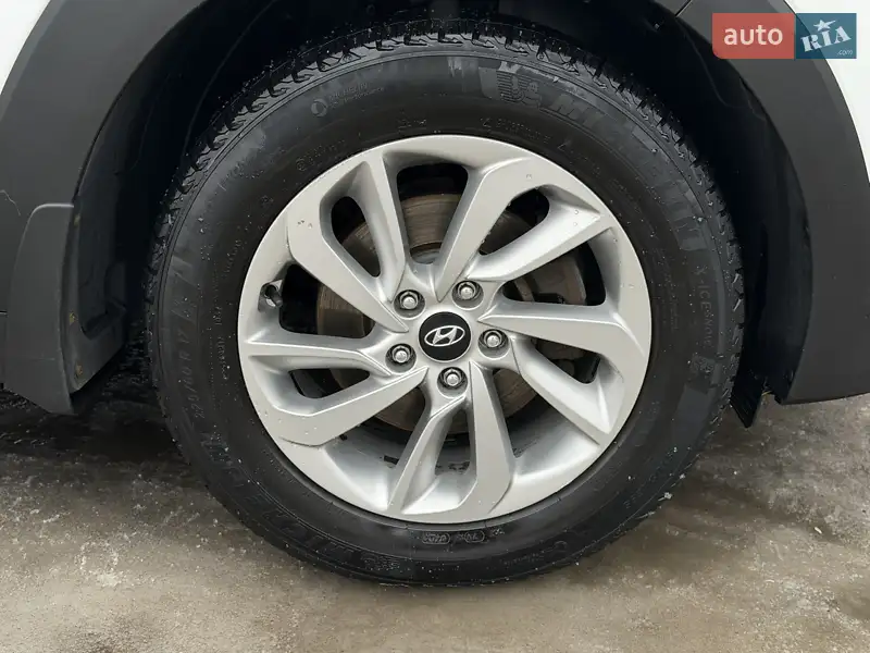 Hyundai Tucson 2016 VIN TMAJ3813DGJ144780 фото оголошення 15 з 113
