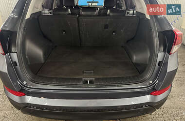 Внедорожник / Кроссовер Hyundai Tucson 2015 в Киеве