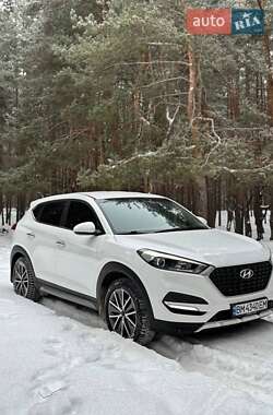 Позашляховик / Кросовер Hyundai Tucson 2017 в Новгород-Сіверському