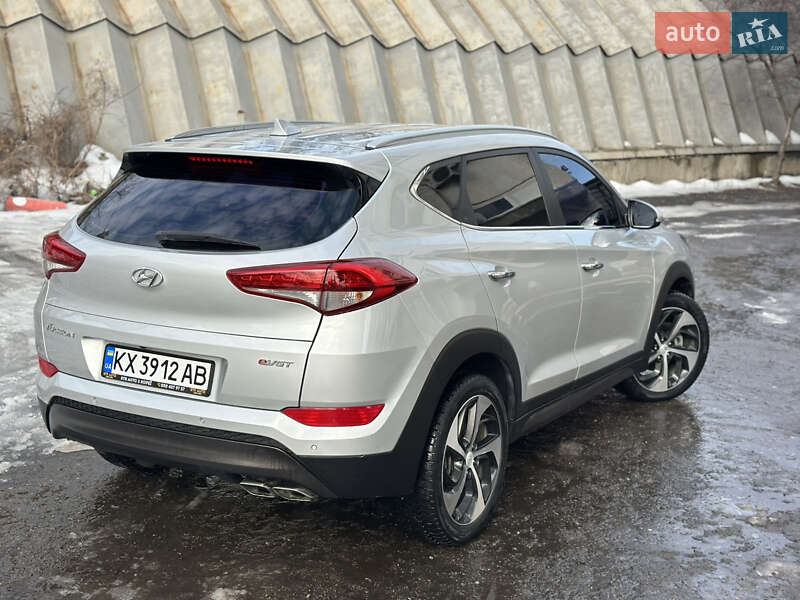Внедорожник / Кроссовер Hyundai Tucson 2015 в Харькове