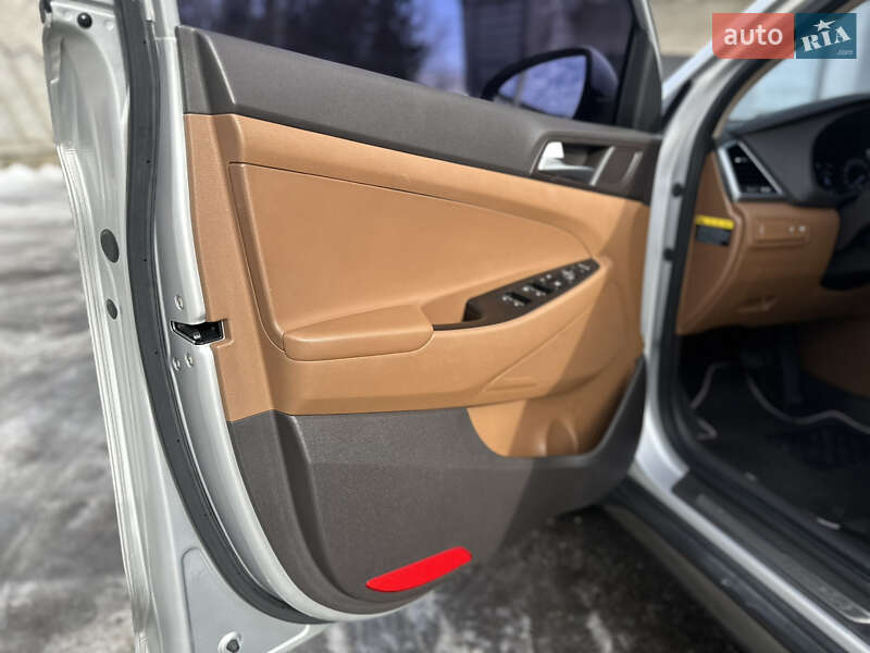 Внедорожник / Кроссовер Hyundai Tucson 2015 в Харькове